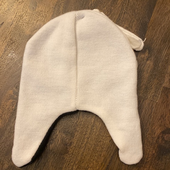 Star Wars toddler Winter Hat and Mitten set. - Picture 3 of 9